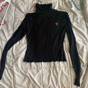 S Rose Turtleneck